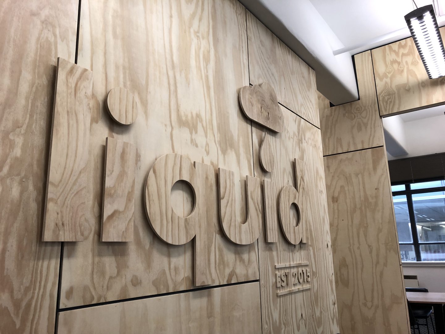 When Liquid IT asked us to come up with a way to decorate their new meeting area we thought about their brand values. One of them is that IT should be integrated so well that it should be invisible.